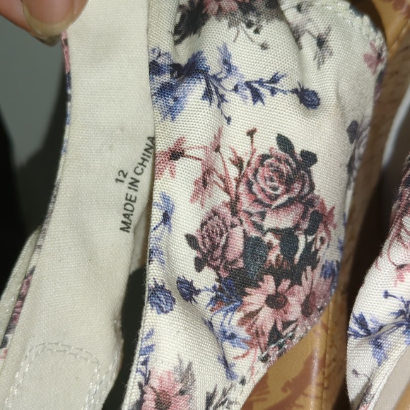 Blowfish Malibu Wedges - Picture 9 of 9